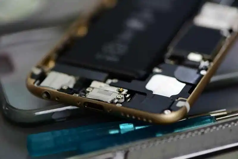 نشانه خرابی و تعویض باتری هواوی P Smآرت S نشانه خرابی و تعویض باتری هواوی P Smآرت S